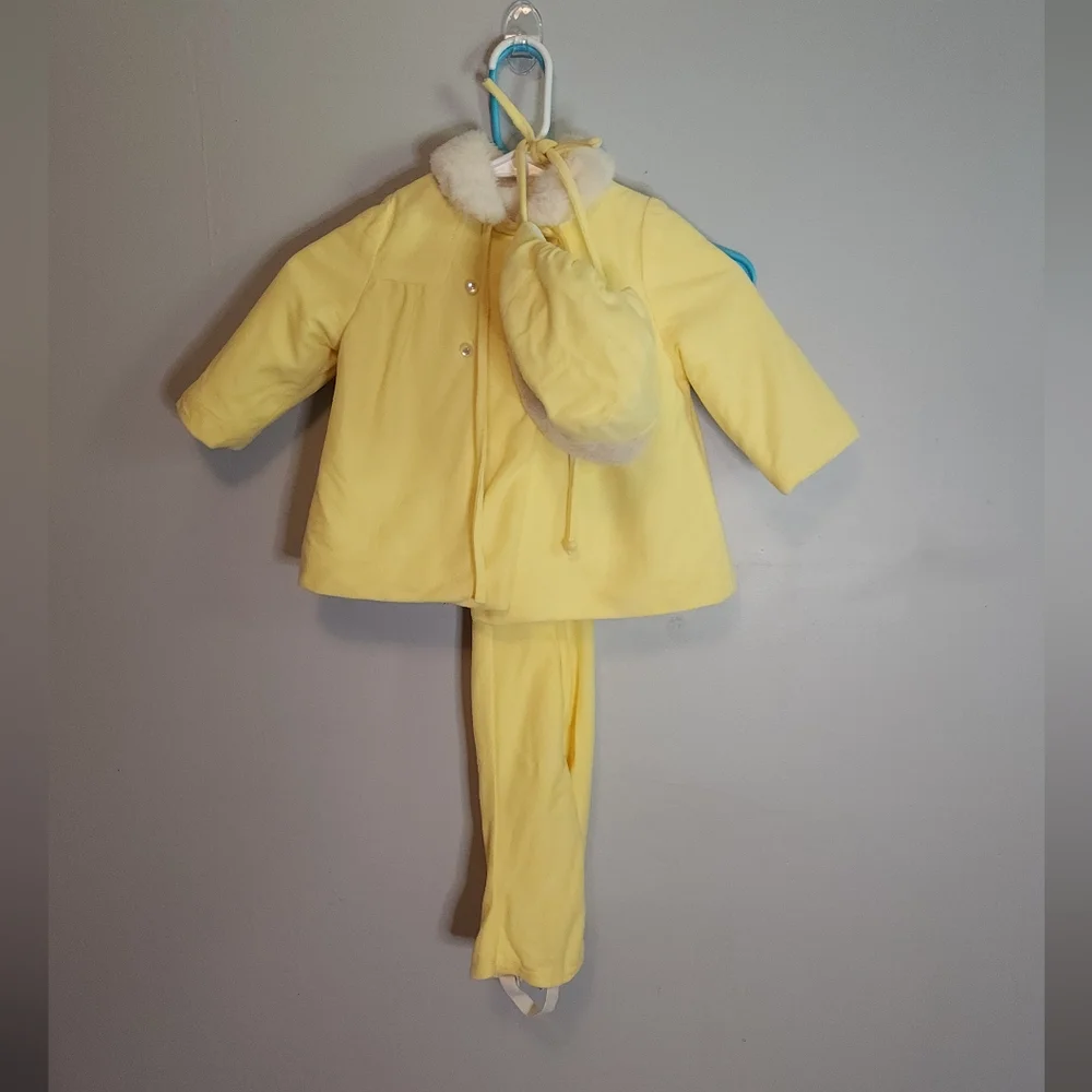 Vintage Cute Togs yellow matching winter set yellow sz 18M